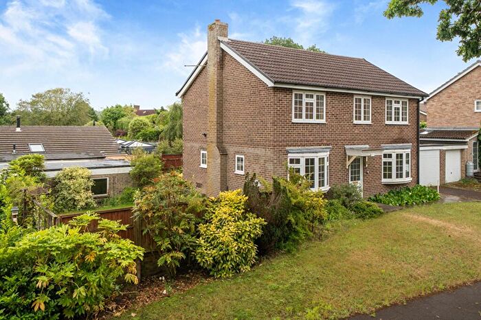 4 Bedroom Detached House For Sale In Guillards Oak, Midhurst, GU29