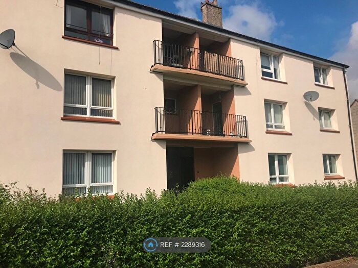 2 Bedroom Flat To Rent In Ballindean Terrace, Dundee, DD4