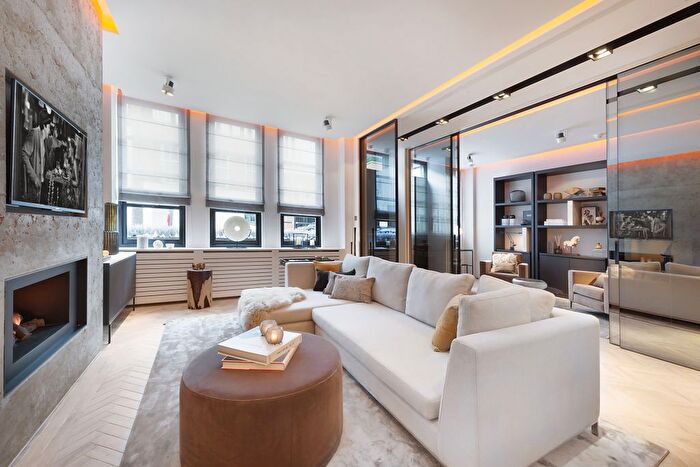 3 Bedroom Town House To Rent In Pavilion Road, London, SW1X