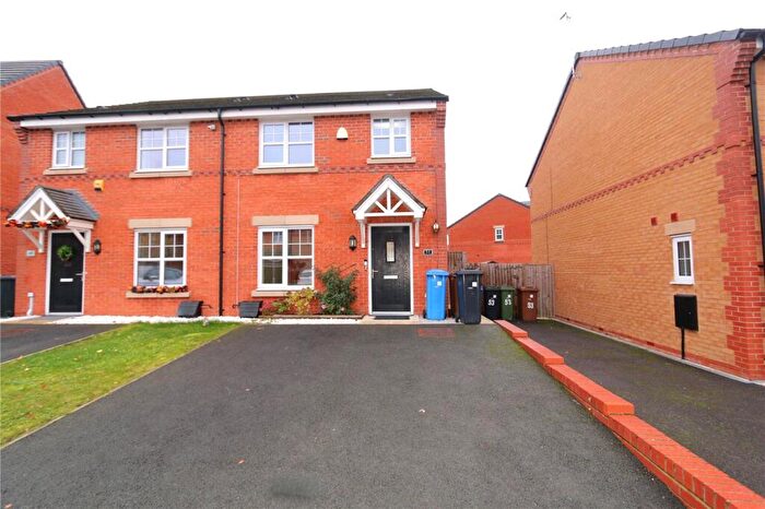 3 Bedroom Semi-Detached House To Rent In Woodhouses Avenue, Audenshaw, Manchester, Greater Manchester, M34