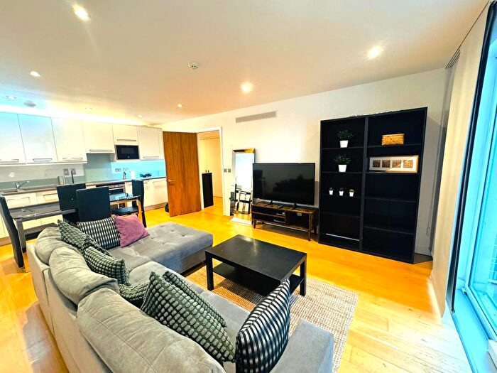 3 Bedroom Flat For Sale In Gillingham Street, London, SW1V