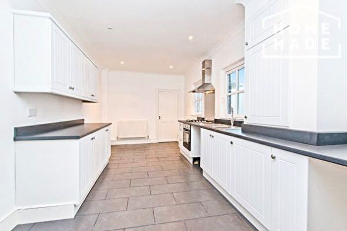 6 Bedroom Terraced House To Rent In Graham Road, SW19