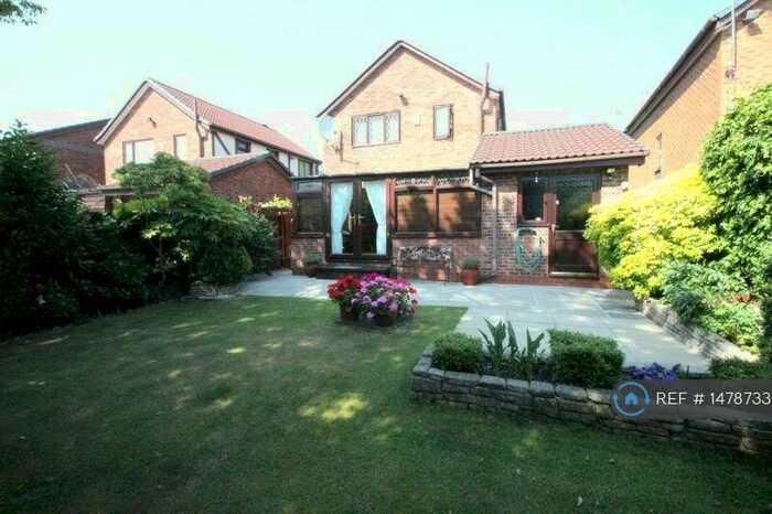 3 Bedroom Terraced House To Rent In Dorchester Drive, Manchester, M23