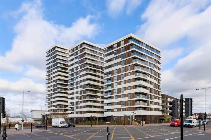2 Bedroom Flat For Sale In Beck Square, Leyton, E10