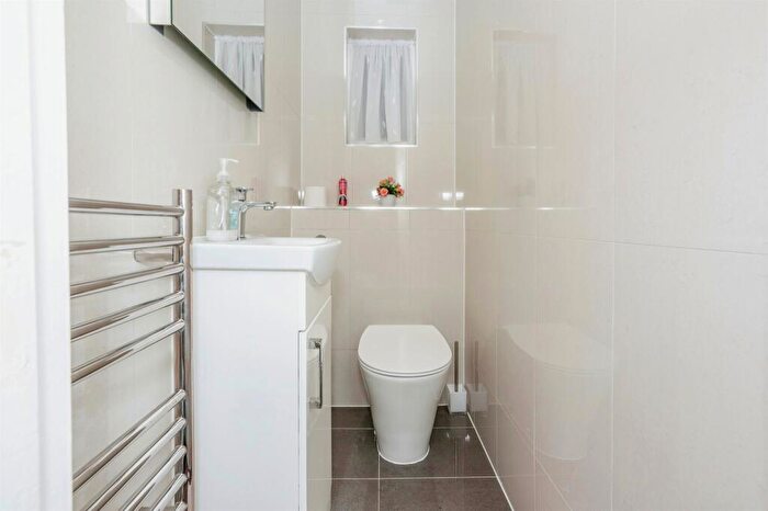 4 Bedroom Detached House For Sale In Grifon Road, Chafford Hundred, Grays, RM16