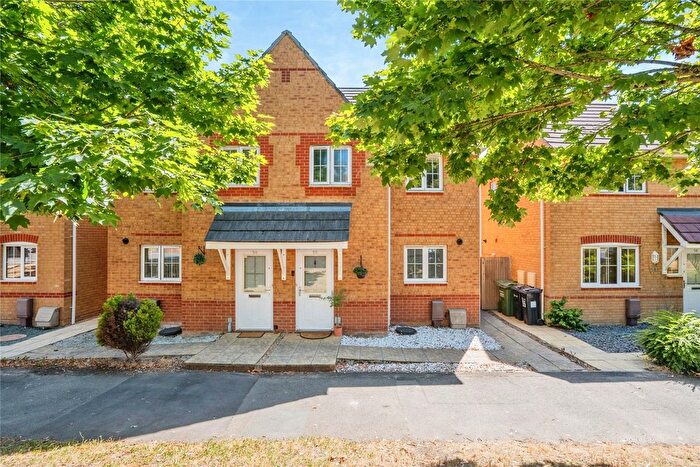 3 Bedroom Semi Detached House For Sale In Jubilee Avenue, Portsmouth, Hampshire, PO6