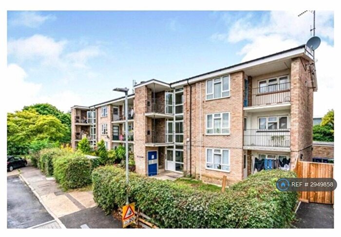 2 Bedroom Flat To Rent In Markham Close, Cambridge, CB4