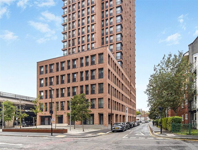 3 Bedroom Flat For Sale In The Wandle, Scarbrook Road, Croydon, CR0