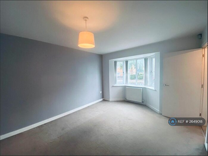 3 Bedroom Semi-Detached House To Rent In Partington Lane, Swinton, Manchester, M27