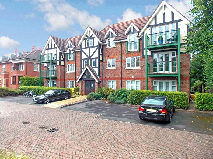 3 Bedroom Flat To Rent In Maplewood Court, Eastbury Avenue, Northwood, HA6