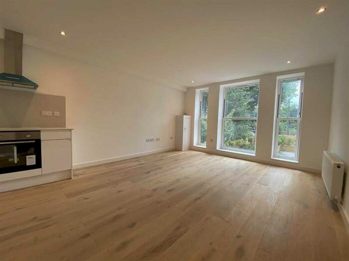 2 Bedroom Flat For Sale In Wilbraham Road, Manchester, M21