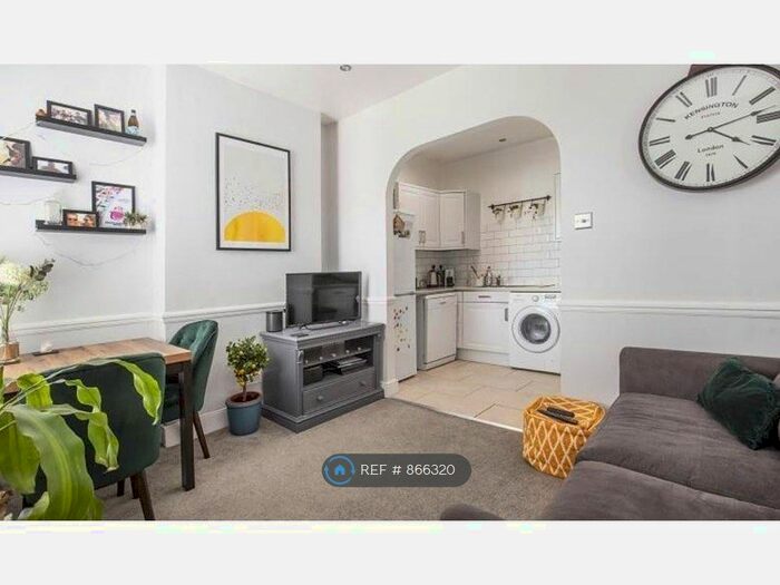 1 Bedroom Flat To Rent In Wimbledon, Wimbledon, SW19