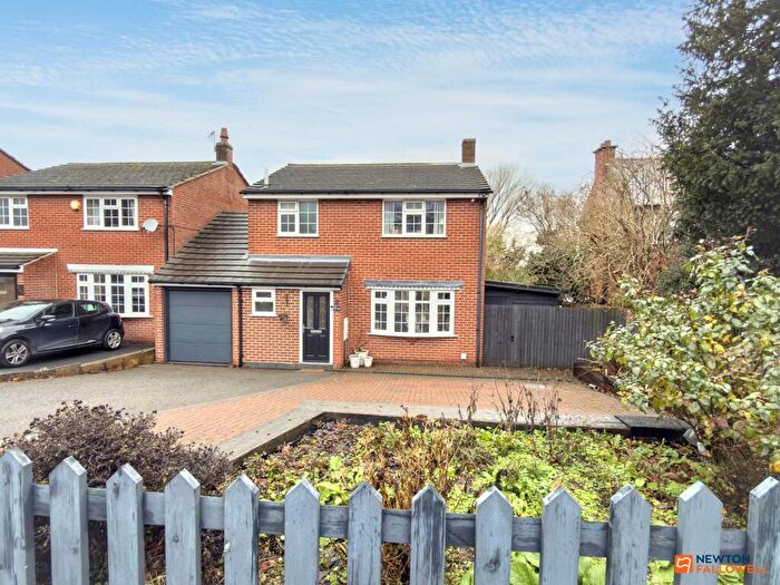 3 Bedroom Detached House For Sale In Hermitage Road, Whitwick, LE67
