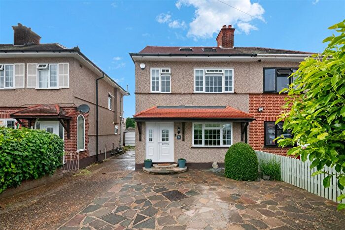 4 Bedroom Semi-Detached House For Sale In Dorset Avenue, Hayes, UB4