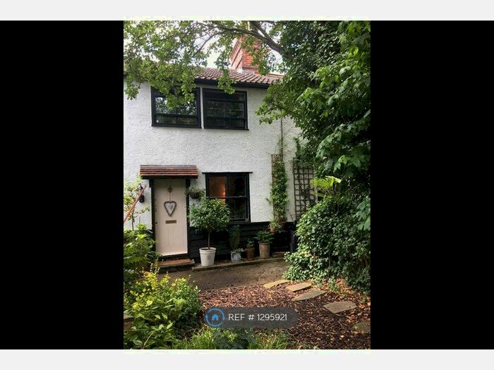 2 Bedroom Terraced House To Rent In Clifton Terrace, Ingatestone CM4