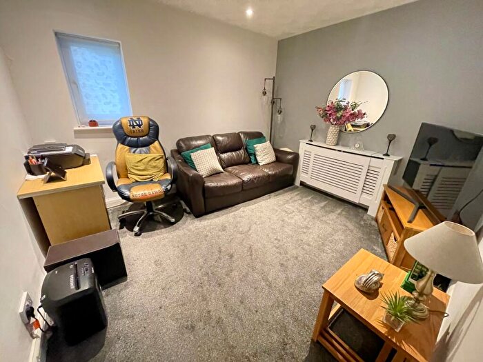 3 Bedroom Detached Bungalow For Sale In Mayfield Road, Luton, Bedfordshire, LU2