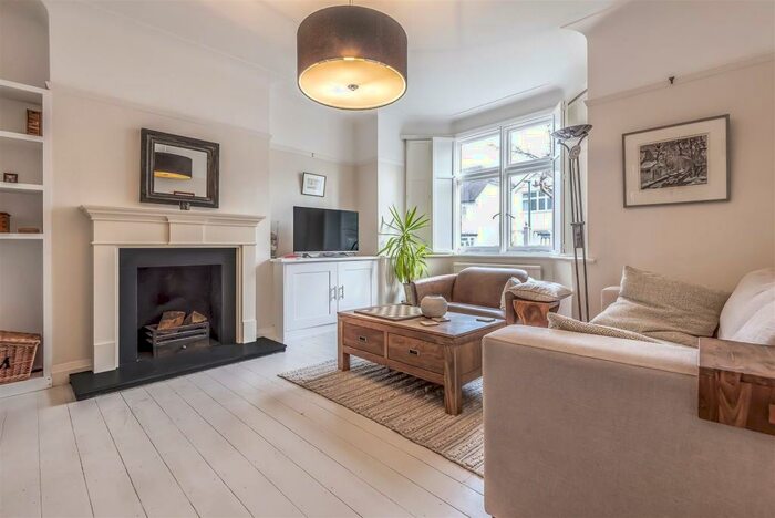 5 Bedroom Detached House To Rent In Sunbury Avenue, East Sheen, London, SW14