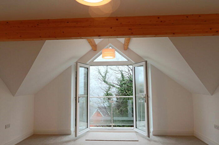 2 Bedroom Apartment To Rent In Landscape Road, Warlingham, CR6
