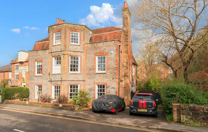 6 Bedroom House To Rent In Wickham, Hampshire, PO17