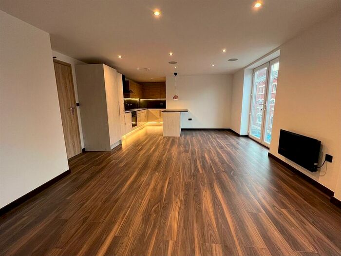 2 Bedroom Apartment To Rent In Cooper House, Silvester Street, Hull, HU1