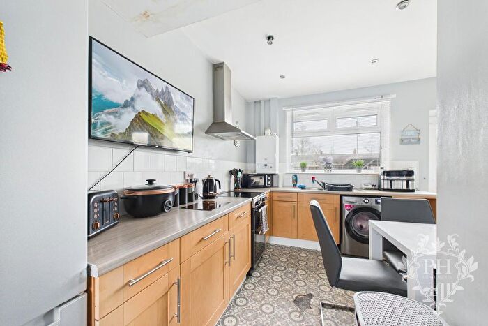 3 Bedroom Terraced House For Sale In Easson Street, Middlesbrough, TS4