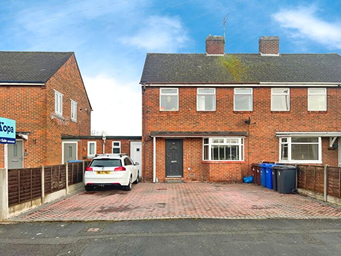 3 Bedroom Semi Detached House For Sale In Bedford Road, Stapenhill, Burton-On-Trent, DE15