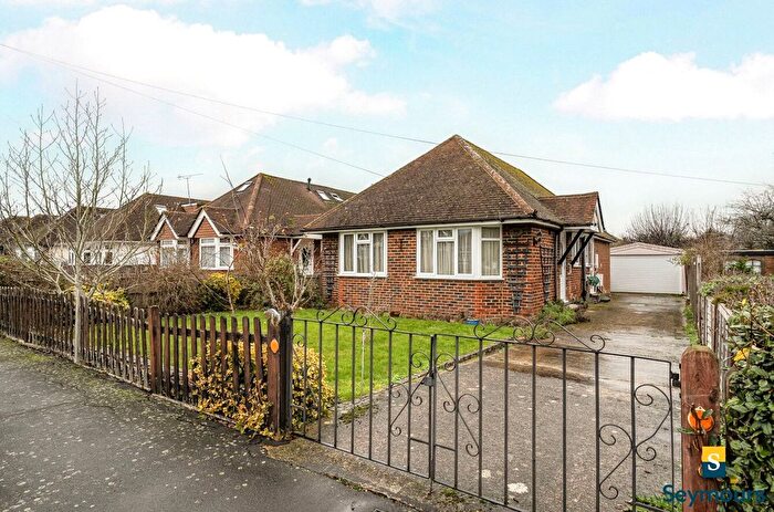 3 Bedroom Detached House For Sale In Fairlands, Guildford, Surrey, GU3