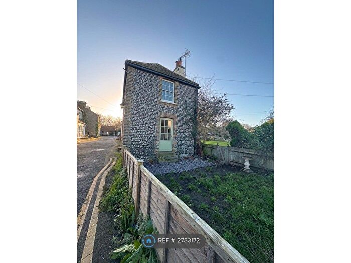 3 Bedroom Detached House To Rent In Trinity Square, Broadstairs, CT10