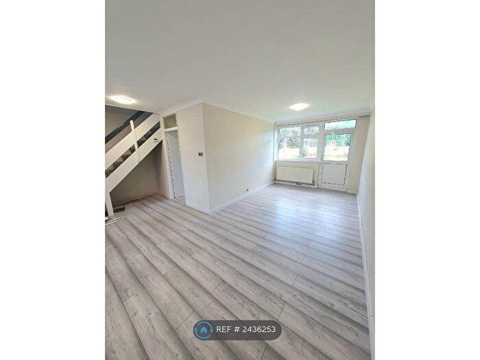 3 Bedroom Terraced House To Rent In Rose Court, Pinner, HA5