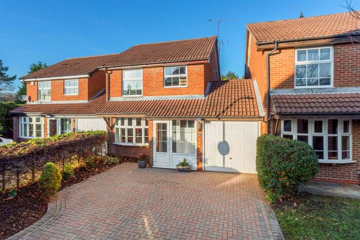 3 Bedroom Detached House To Rent In Oliver Road, Ascot, SL5
