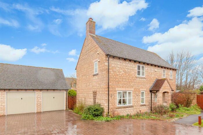 4 Bedroom Detached House For Sale In Glissard Way, Bradwell Village, Near Burford, OX18