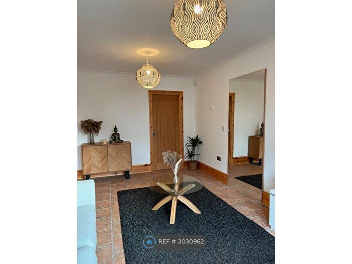 1 Bedroom Flat To Rent In Barkers Lane, Wythall, B47