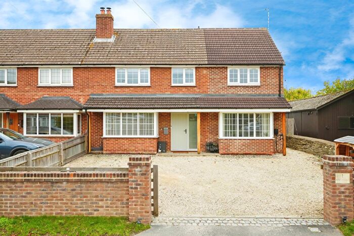4 Bedroom Semi-Detached House For Sale In Winter Lane, West Hanney, Wantage, OX12
