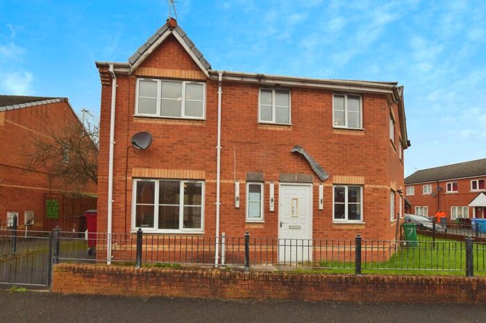 3 Bedroom Semi-Detached House To Rent In Cascade Drive, Cheetwood, Cheetham Hill, Manchester, M7