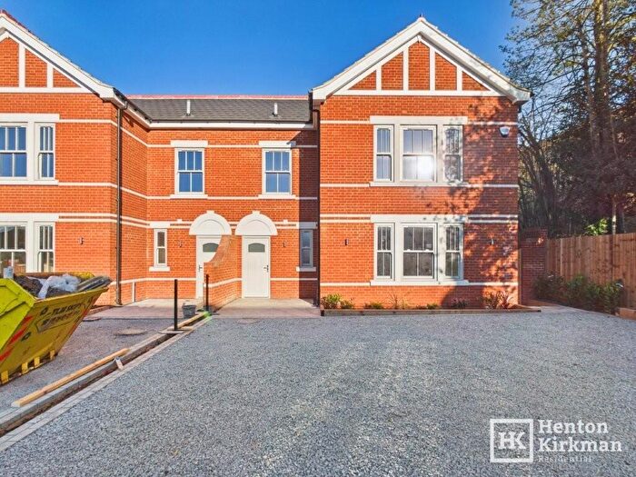 5 Bedroom Semi-Detached House For Sale In Chapel Street, Billericay, Essex, CM12