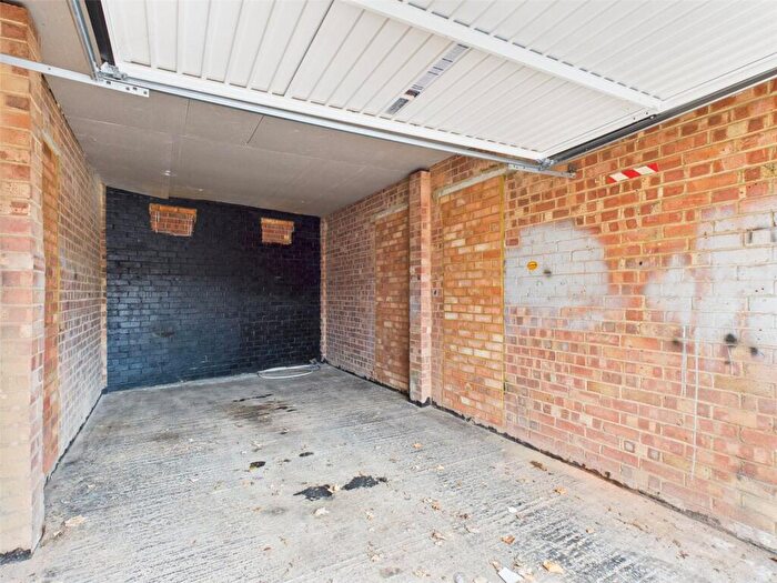 Garage / Parking To Rent In Seagull Mews, Portslade, East Sussex, BN41
