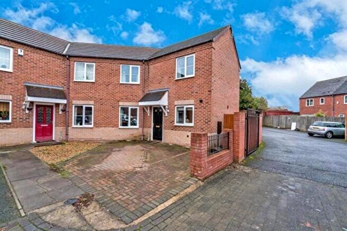 2 Bedroom End Of Terrace House To Rent In Plane Close, Nuneaton, Warwickshire, CV10