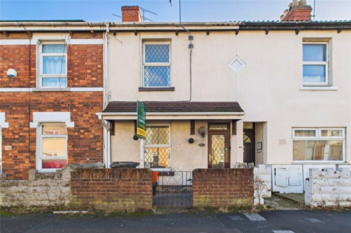 2 Bedroom Terraced House For Sale In Ferndale Road, Ferndale, Swindon, Wiltshire, SN2
