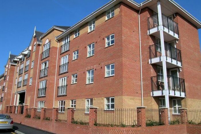 1 Bedroom Flat To Rent In Mill Street, Slough, SL2