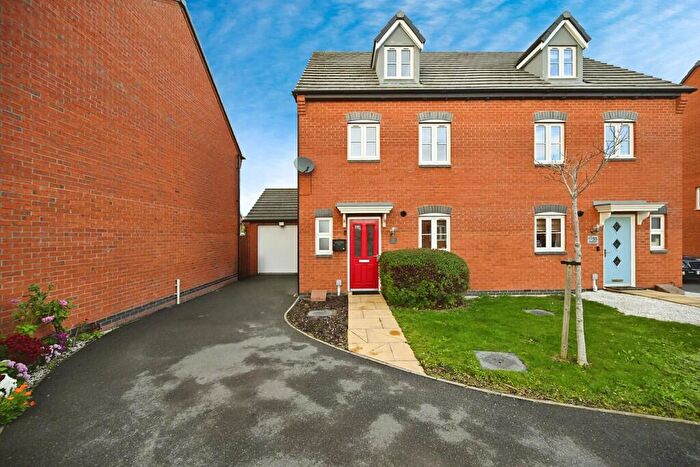 4 Bedroom Semi Detached House For Sale In Academy Drive, Rugby, CV21