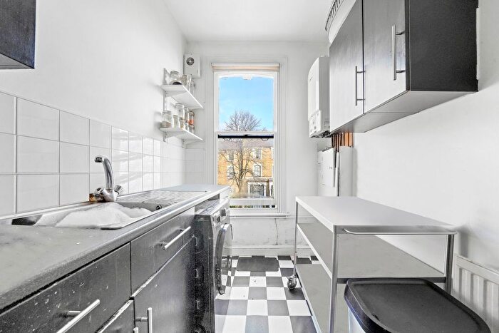 1 Bedroom Flat To Rent In Amhurst Road, Stoke Newington Central, N16