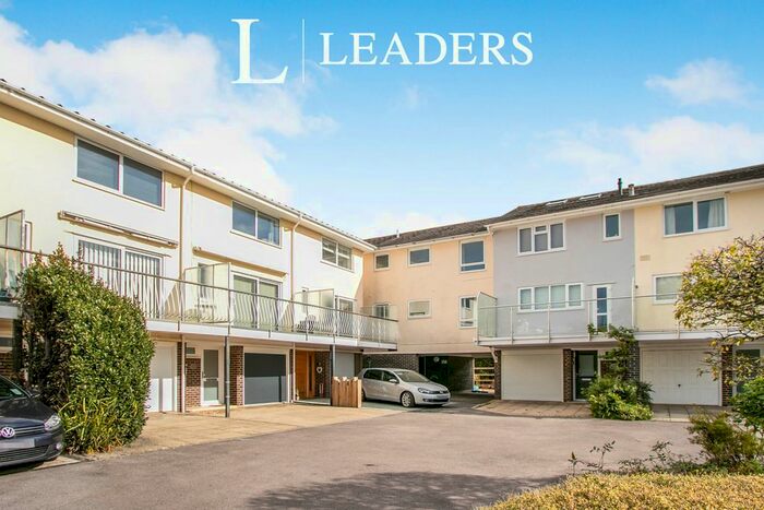 1 Bedroom Flat To Rent In Inveravon, Mudeford, Christchurch, BH23