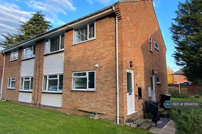 2 Bedroom Maisonette To Rent In Overbrook Close, Gloucester, GL4
