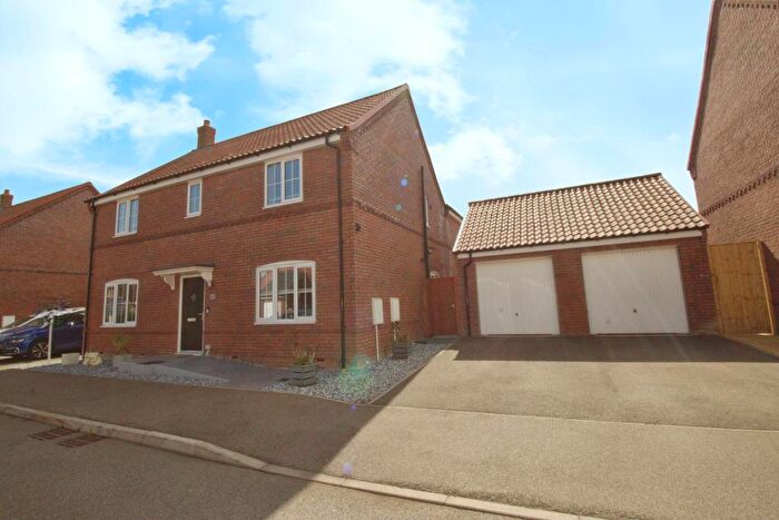 4 Bedroom Detached House For Sale In Willow Court, Cowbit, PE12