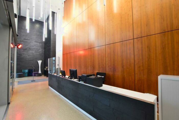 1 Bedroom Flat For Sale In Landmark West Tower, Marsh Wall, London, E14