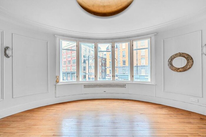 1 Bedroom Flat For Sale In St John Street, Clerkenwell, London, EC1V