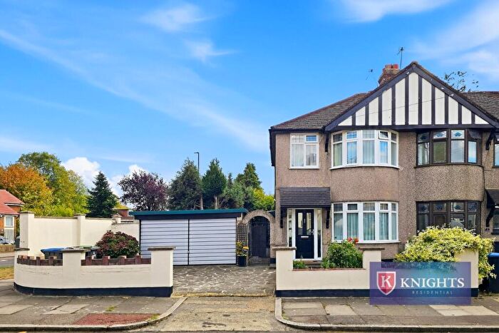 3 Bedroom House For Sale In Hamilton Avenue, London, N9