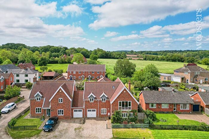 4 Bedroom Detached House For Sale In The Common, Swardeston, NR14