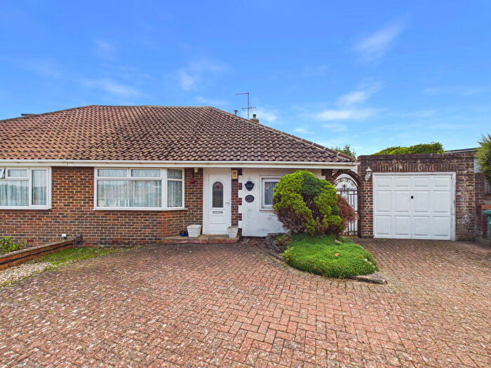 3 Bedroom Semi-Detached Bungalow For Sale In Hillside, Portslade, BN41