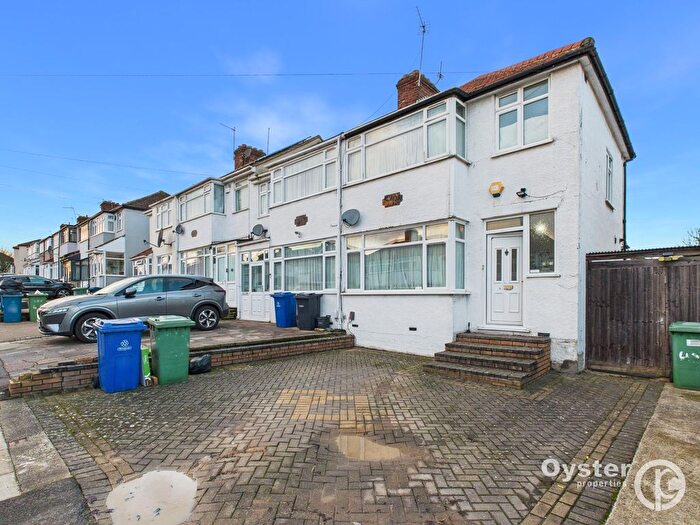 3 Bedroom Semi Detached House To Rent In Whistler Gardens, Edgware, HA8